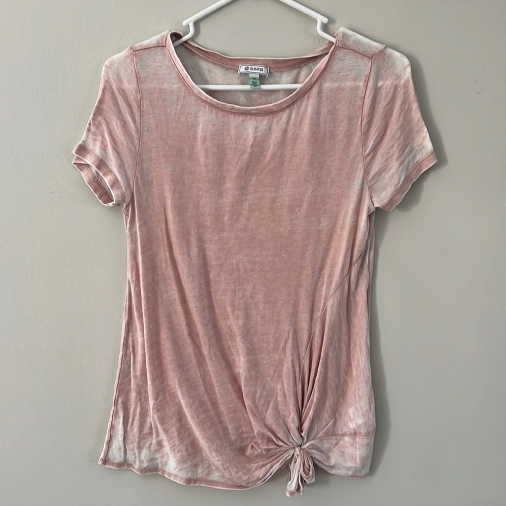 Short sleeve shirt with tie on side